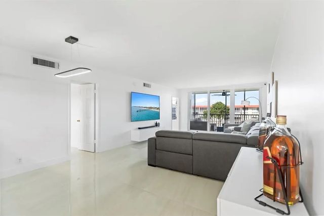3 of 38 - 3100 Ne 48th Court #413, Lighthouse Point, FL