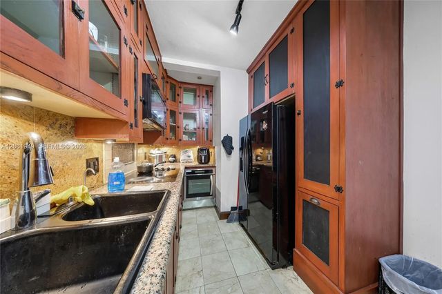 3 of 17 - 1289 Marseille Drive #45, Miami Beach, FL