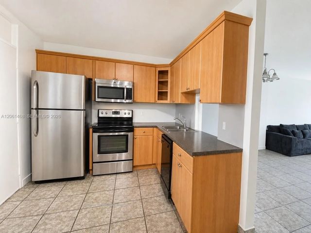 3 of 40 - 3703 Ne 166th Street #704, North Miami Beach, FL