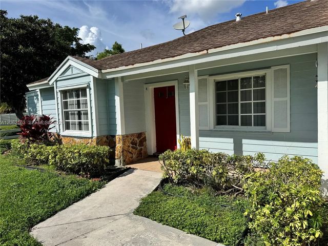 14700 Sw 139th Avenue #4-40, Miami