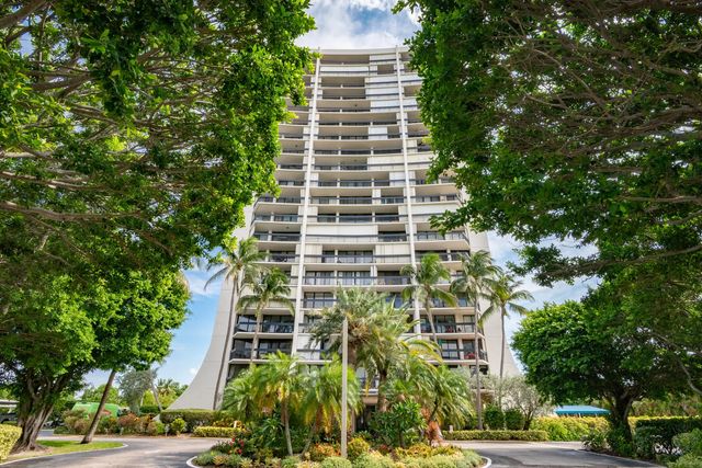 2400 Presidential Way #1505, West Palm Beach