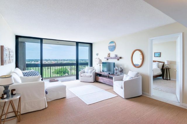 4 of 25 - 2400 Presidential Way #1505, West Palm Beach, FL