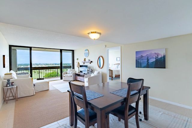 5 of 25 - 2400 Presidential Way #1505, West Palm Beach, FL