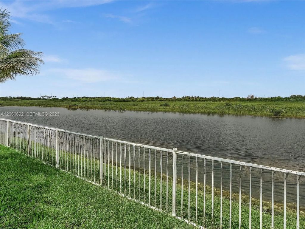 1208 Nw 144th Terrace, Pembroke Pines