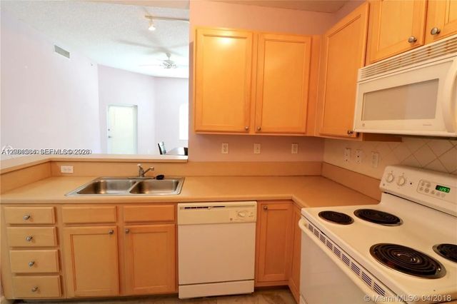 3 of 9 - 6001 Sw 70th Street #117, South Miami, FL