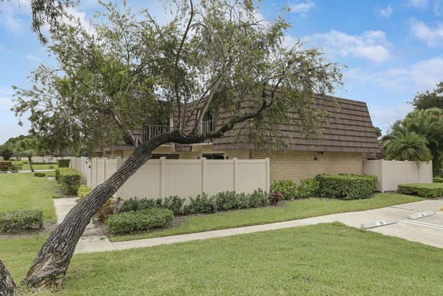2 of 29 - 7126 71st Way, West Palm Beach, FL