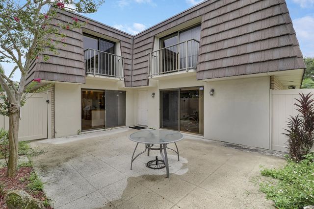 4 of 29 - 7126 71st Way, West Palm Beach, FL