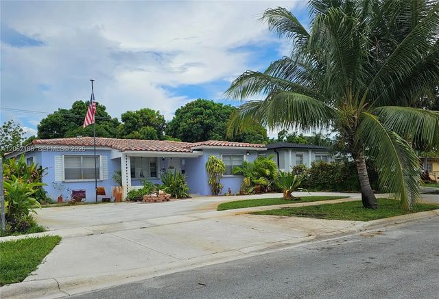 648 E 28th Street, Hialeah