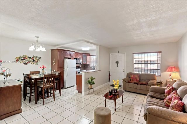 4 of 15 - 1855 W 60th Street #407, Hialeah, FL