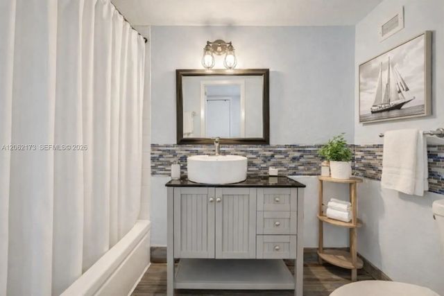 5 of 22 - 2750 Ne 183rd Street #304, Aventura, FL