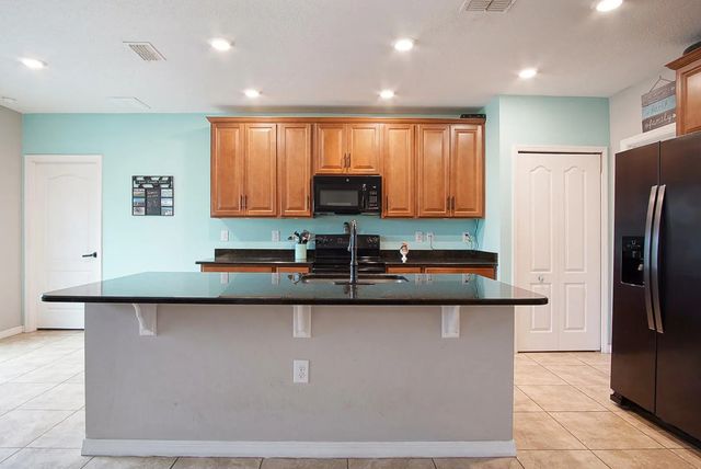 3 of 37 - 2109 Sw Chestnut Lane, Port St. Lucie, FL