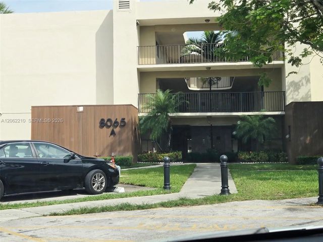 8065 Sw 107th Avenue #301, Miami