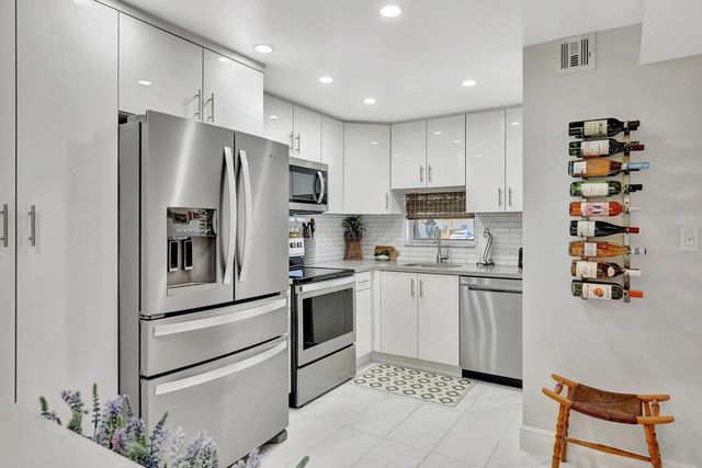 700 S Hollybrook Drive #104, Pembroke Pines