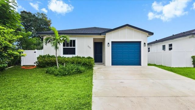 5 of 35 - 200 Marie Drive, West Palm Beach, FL