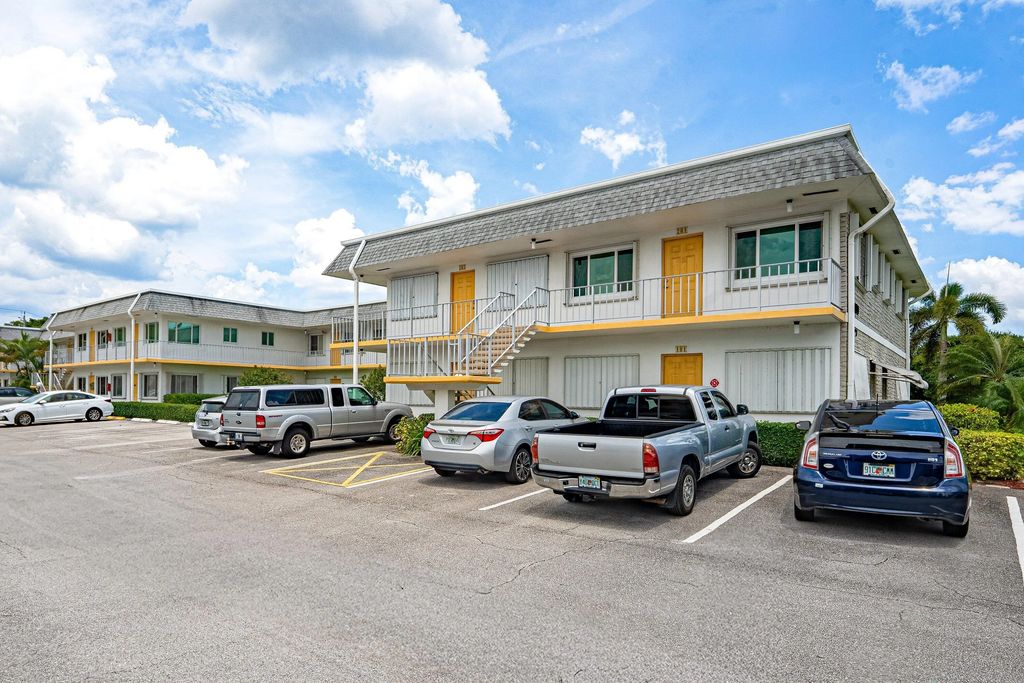 3120 Lake Osborne Drive #bldg 7 Apt106, Lake Worth Beach