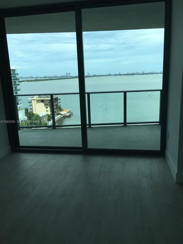 460 Ne 28th Street #906, Miami
