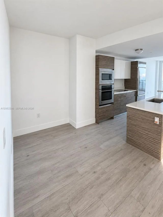 3 of 33 - 460 Ne 28th Street #906, Miami, FL