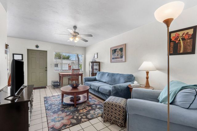 3 of 37 - 3160 Lake Osborne Drive #bldg 6 Unit 206, Lake Worth Beach, FL