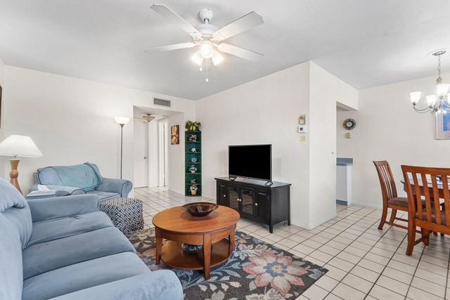 5 of 37 - 3160 Lake Osborne Drive #bldg 6 Unit 206, Lake Worth Beach, FL