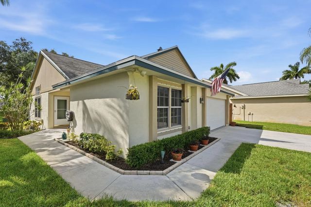 19 Misty Meadow Drive, Boynton Beach