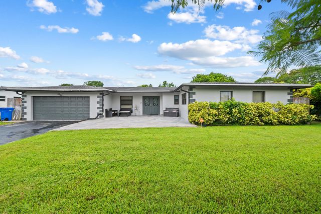 6320 Sw 4th Place, Margate