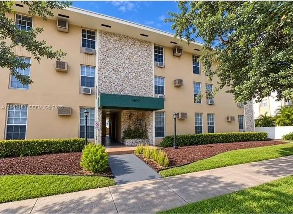 1400 S Douglas Road #11, Coral Gables