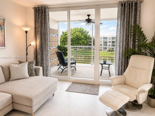 4 of 42 - 9420 Poinciana Place #417, Davie, FL