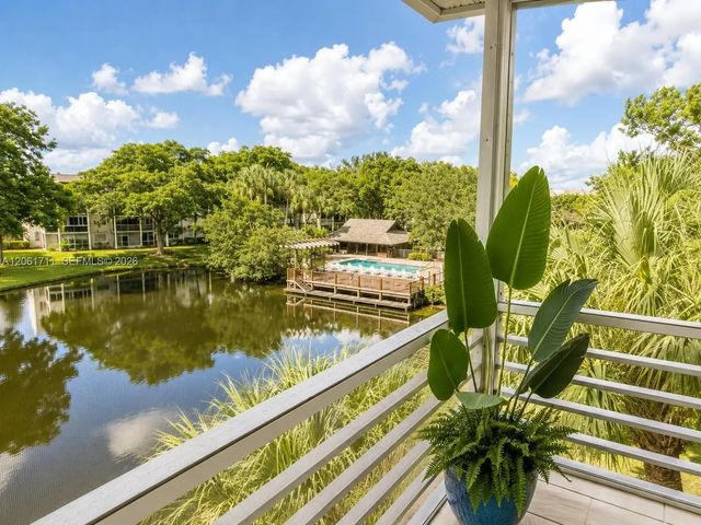 5 of 42 - 9420 Poinciana Place #417, Davie, FL