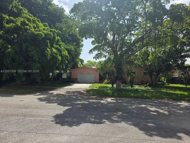 2 of 17 - 881 Albatross Street, Miami Springs, FL