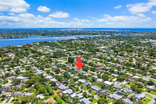 5 of 49 - 417 Philadelphia Drive, Jupiter, FL