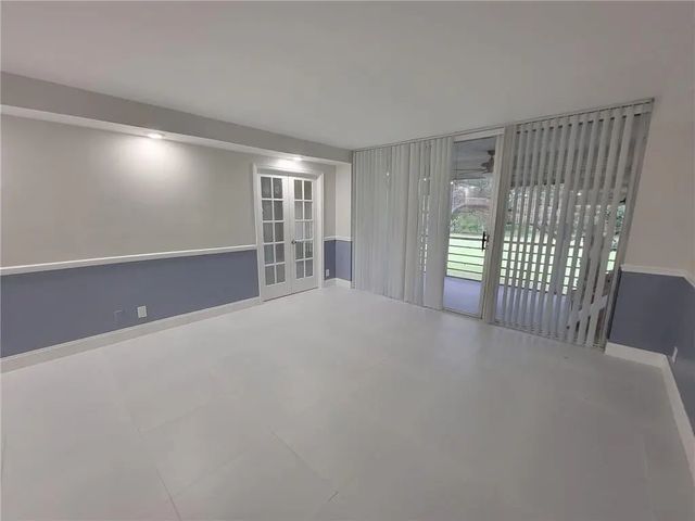 800 E Cypress Lane #202, Pompano Beach