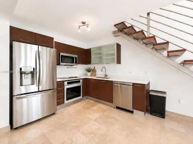 5 of 25 - 41 Se 5th Street #1412, Miami, FL