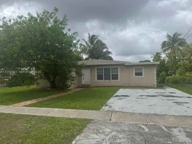 374 Ne 171 Street, North Miami Beach