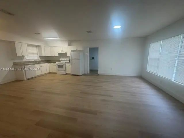 2 of 13 - 374 Ne 171 Street, North Miami Beach, FL