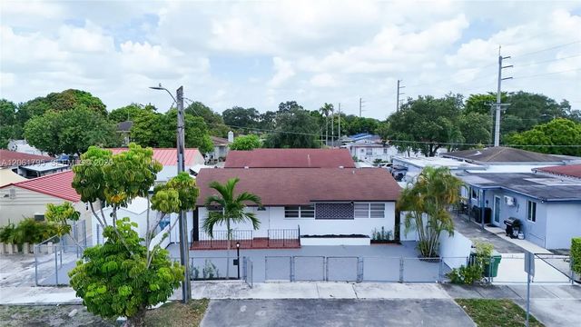 3 of 35 - 1055 Nw 32nd Court, Miami, FL