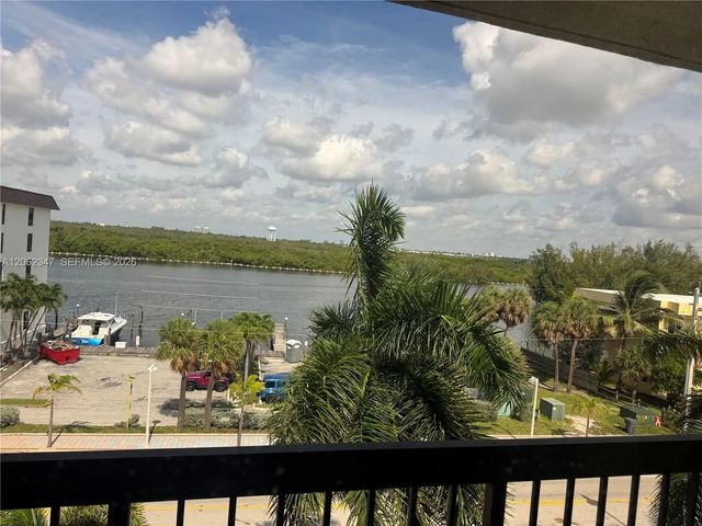 2 of 13 - 3215 N Ocean Drive #502, Hollywood, FL