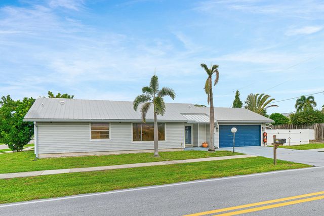 4 of 32 - 215 Sw 8th Street, Boynton Beach, FL