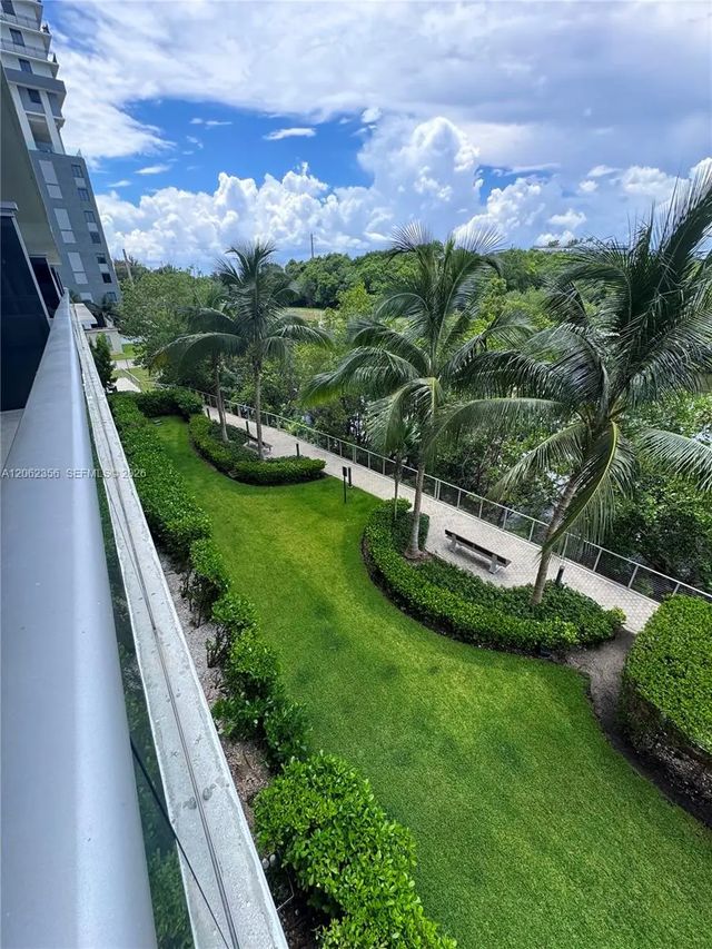 3 of 43 - 16385 Biscayne Boulevard #305, North Miami Beach, FL