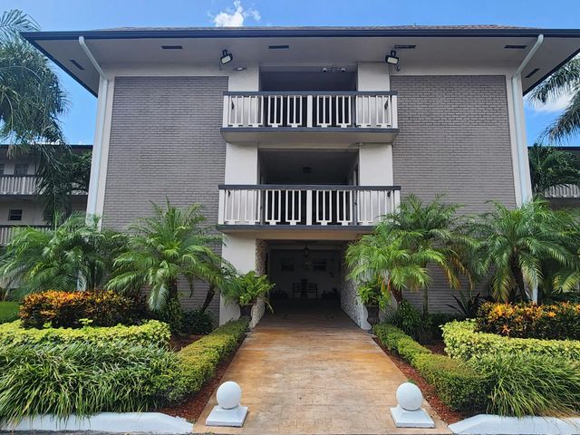 4900 Washington Street #307, Hollywood