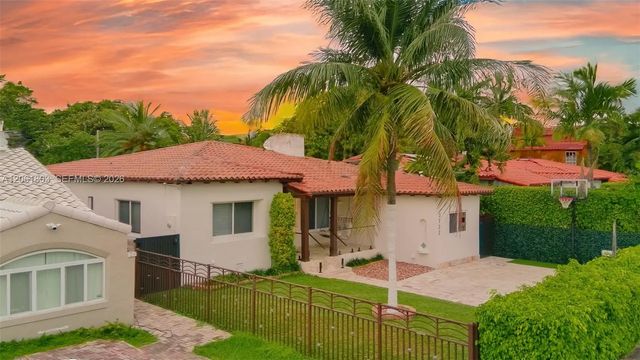 2 of 49 - 3722 Royal Palm Avenue, Miami Beach, FL