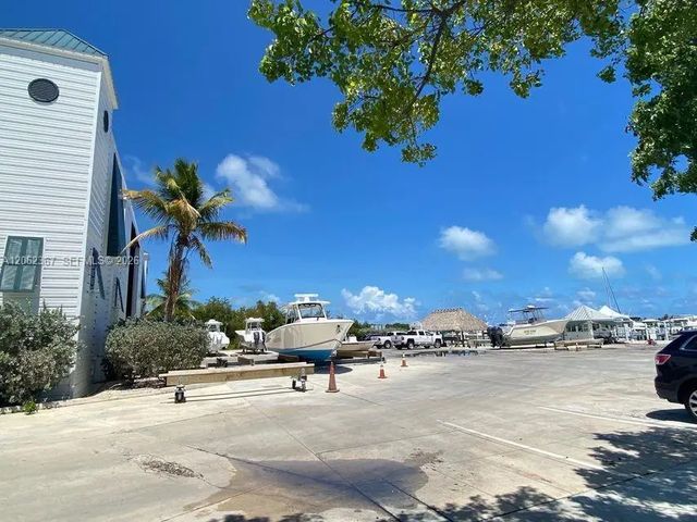 12411 Overseas Highway, Marathon
