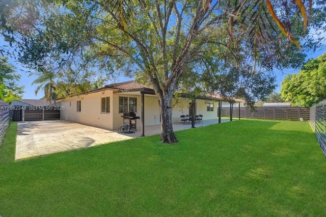 581 Sw 169th Way, Weston