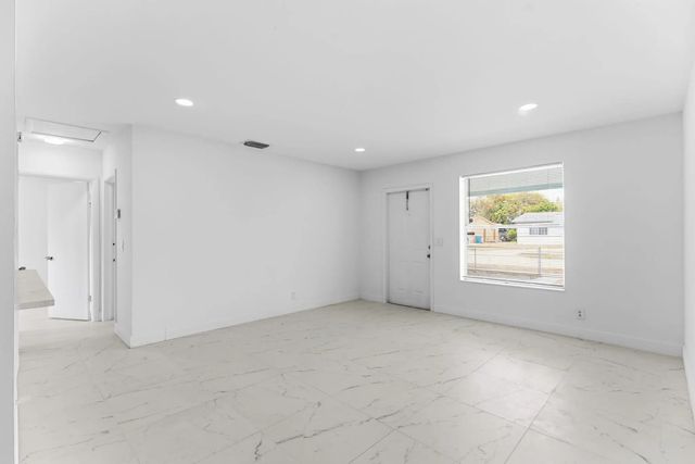 5 of 25 - 1410 Nw 1st Court, Boynton Beach, FL