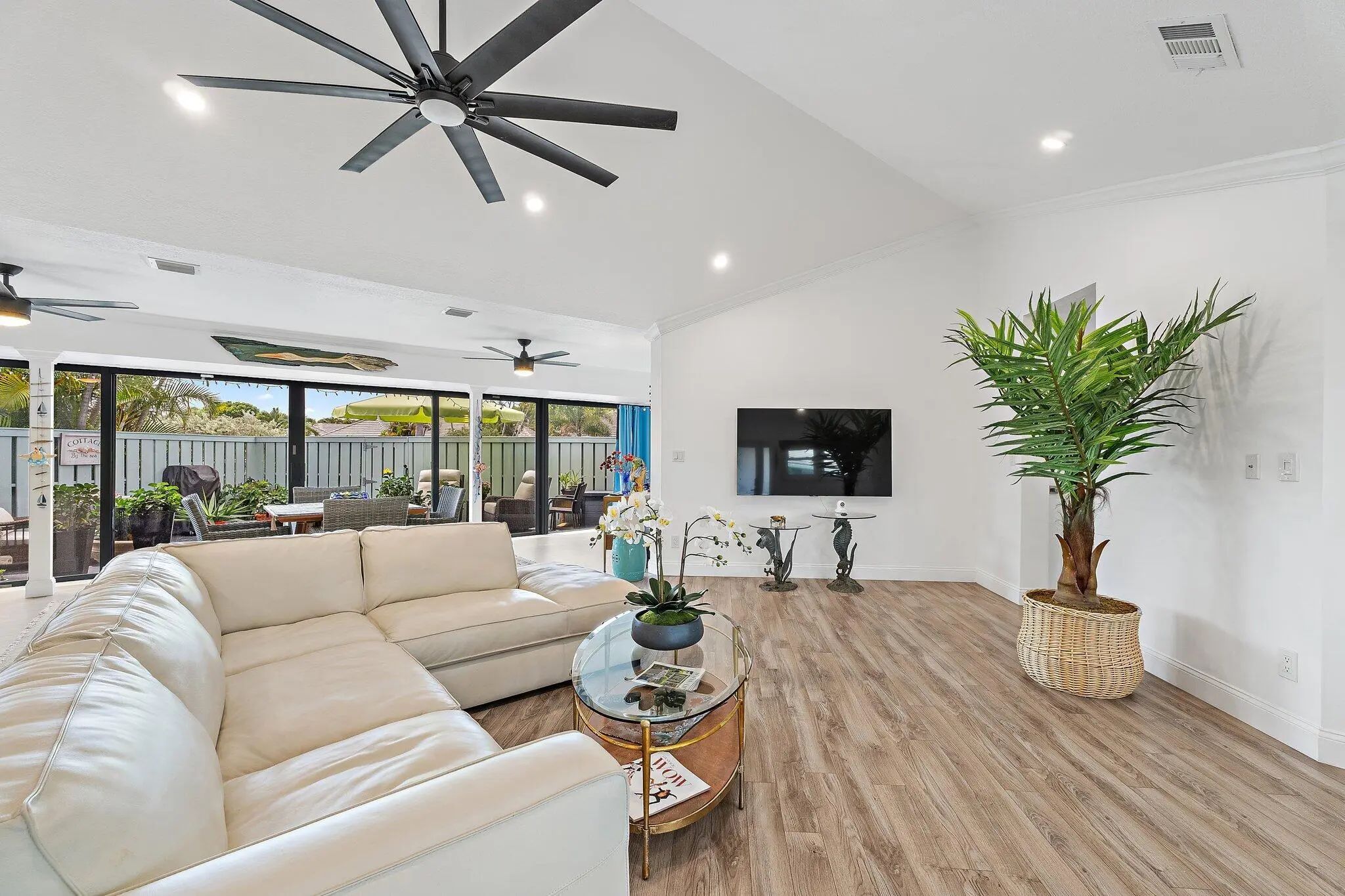 Bella Vista Residential home - 1127 E Seminole Avenue #24b, Jupiter