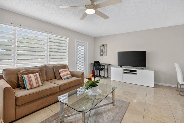 5 of 100 - 2080 Harwood F #2080, Deerfield Beach, FL