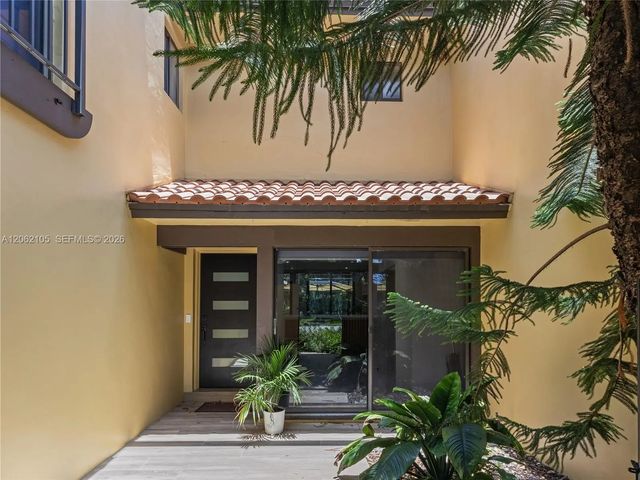 4 of 37 - 9853 Costa Del Sol Boulevard #103-f, Doral, FL