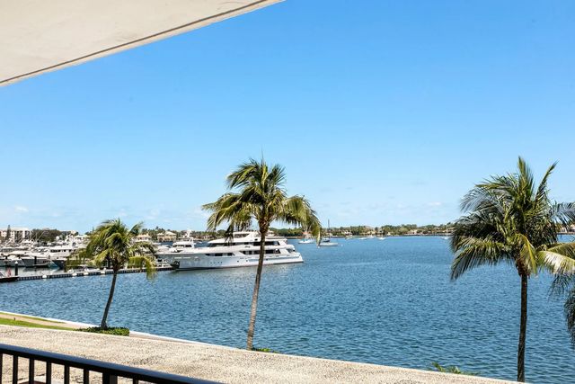 2 of 20 - 130 Lakeshore Drive #322, North Palm Beach, FL