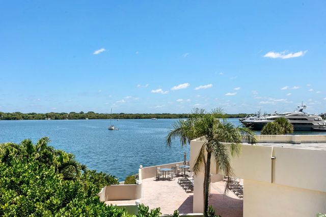 3 of 20 - 130 Lakeshore Drive #322, North Palm Beach, FL
