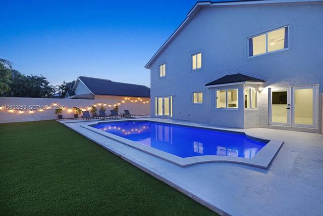9650 Sw 9th Court, Pembroke Pines