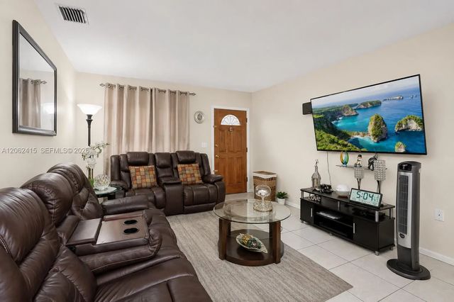 5 of 23 - 2815 Nw 14th Street, Miami, FL